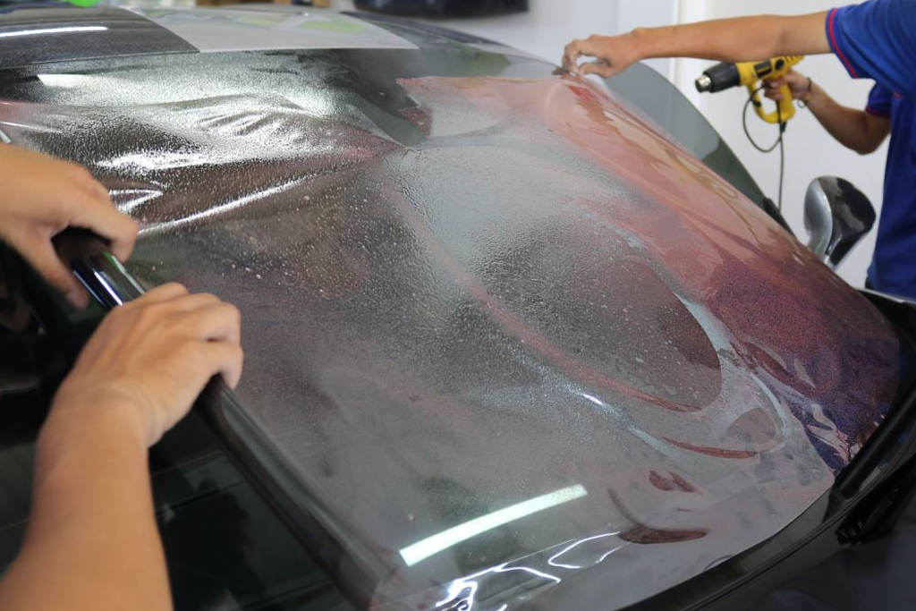 Dán phim cách nhiệt cho xe hơi là điều nên làm tại Việt Nam Dán phim cách nhiệt cho xe hơi là điều nên làm tại Việt Nam